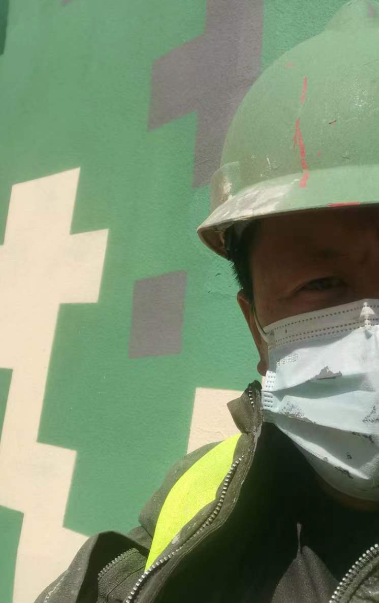 吐鲁番迷彩漆未完全固化；